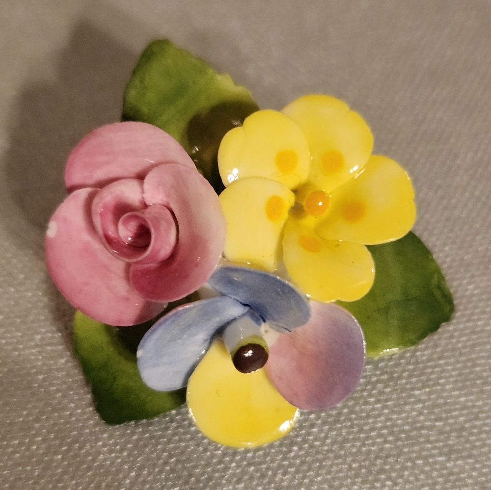 Vintage Staffordshire Hand Painted Cara China Floral Brooch Made In England
